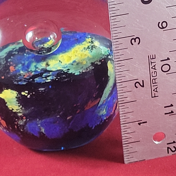 COLECTIBAL HAND BLOWN ART GLASS PAPERWEIGHT, LARGE . - Picture 5 of 8
